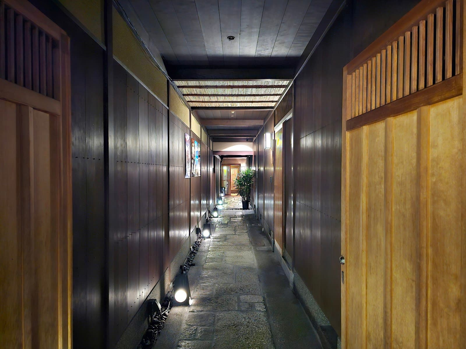 Nishiki Market: What to Eat and How to Navigate Kyoto's Kitchen