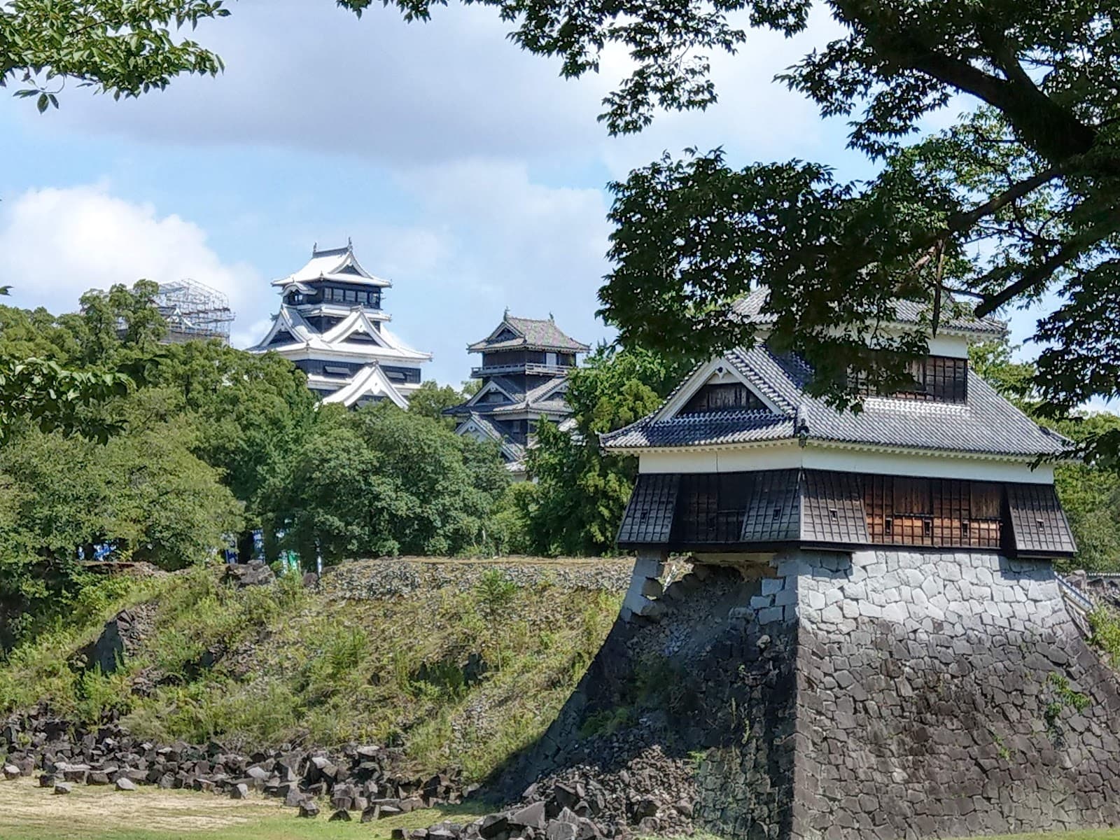 Tattoos and Onsen in Japan: A 2026 Guide to Bathing Rules and Workarounds