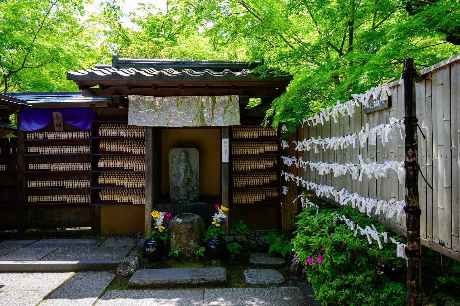 Quiet Culture in Japan: Understanding Phone Etiquette, Noise and Public Spaces